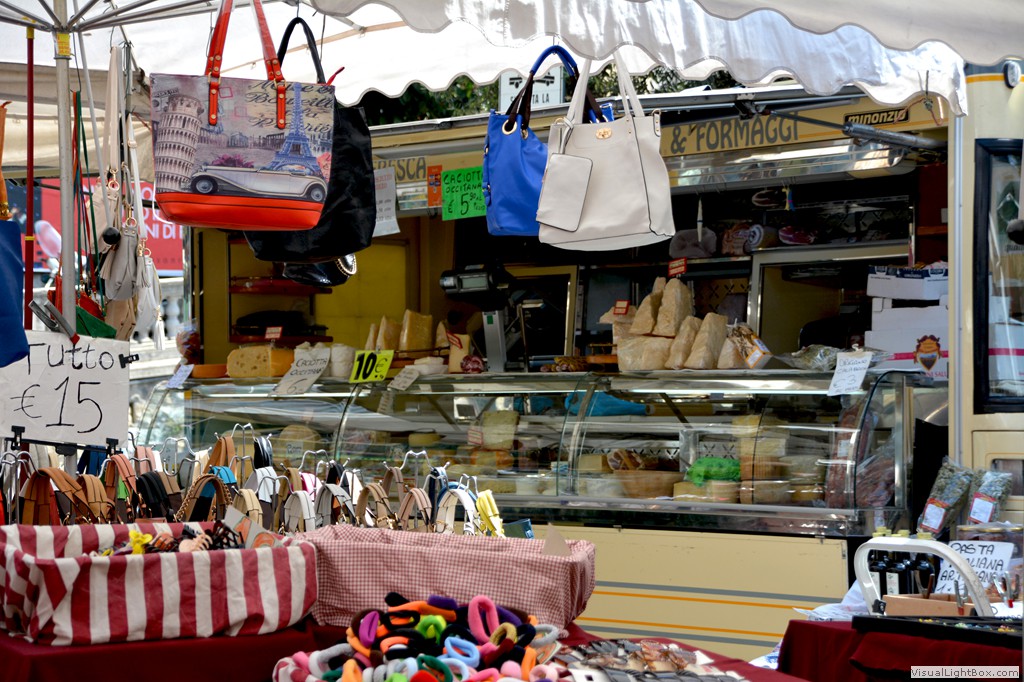 marché san remo maroquinerie