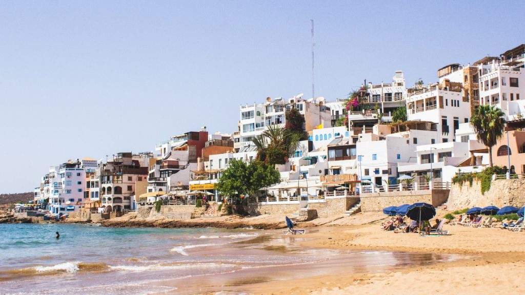 Découvrir Agadir et Taghazout en voiture : itinéraire conseillé et conseils pour un séjour réussi Découvrir Agadir et Taghazout en voiture : itinéraire conseillé et conseils pour un séjour réussi